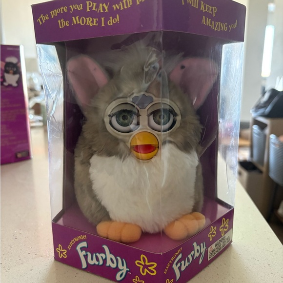 Interactive Pet Toy - Gray and White